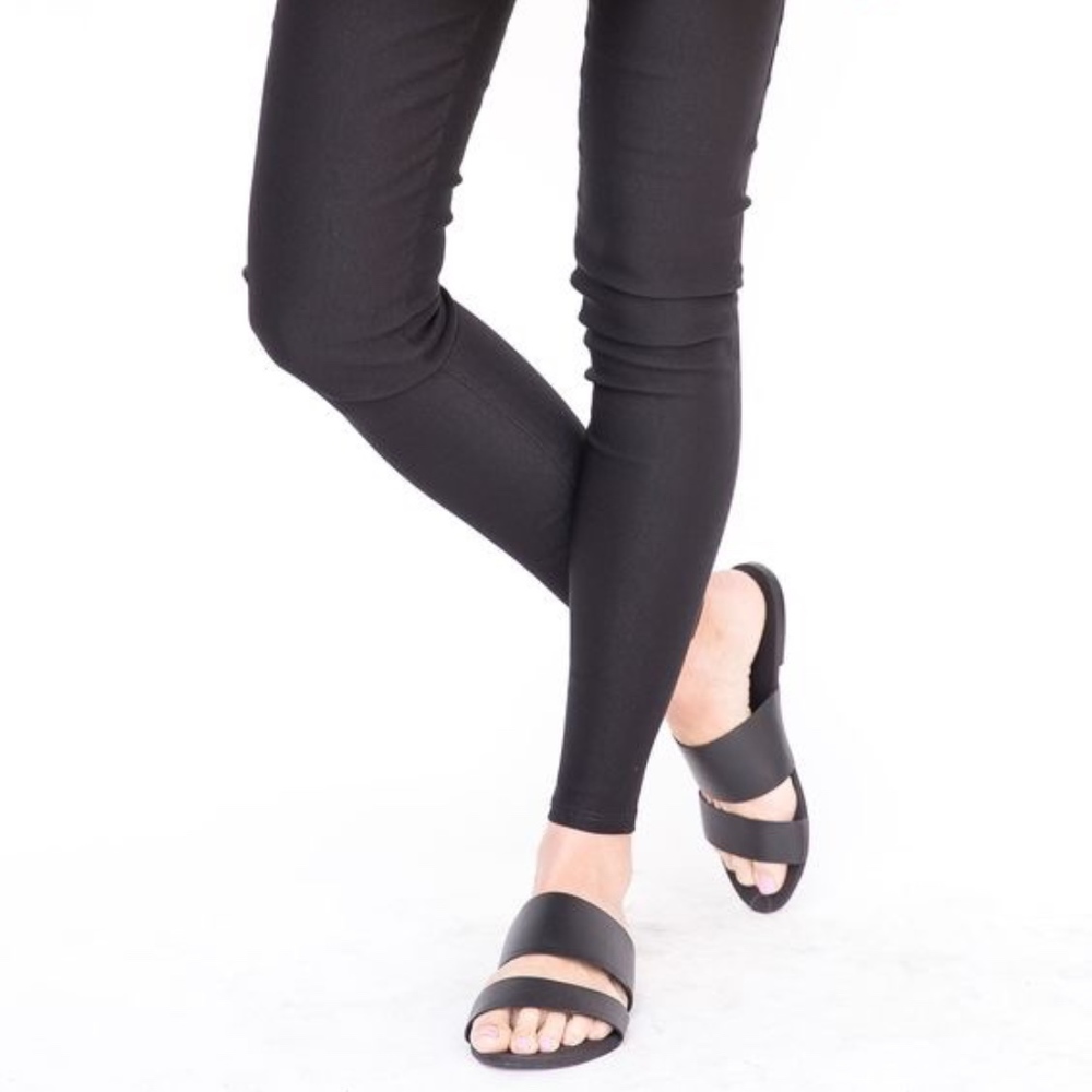 Agnes & Dora Black Pixie Pants